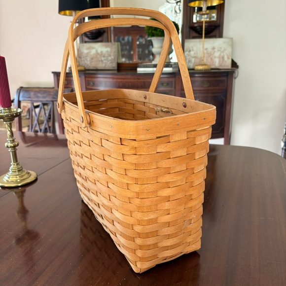 Longaberger Large Magazine Basket - Picture 2 of 6